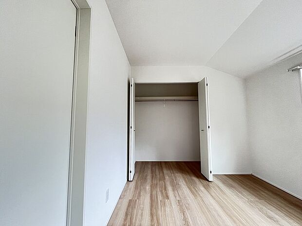 収納スペースが豊富なためお部屋も綺麗に片付きます。 