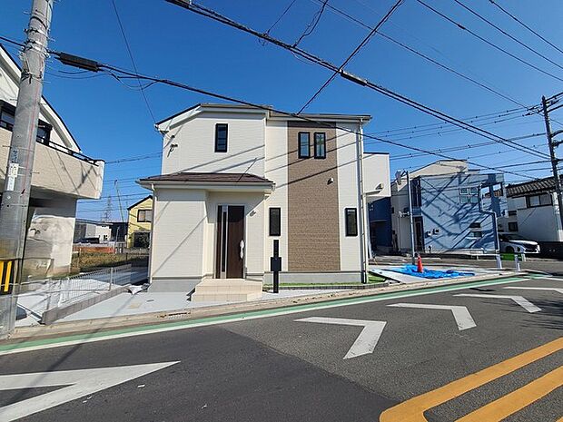 五感で感じる、現地でしかわからない事も沢山ございます。周辺環境なども一緒にご案内いたしますのでお気軽にお問合せください。