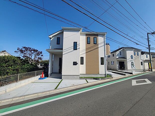 五感で感じる、現地でしかわからない事も沢山ございます。周辺環境なども一緒にご案内いたしますのでお気軽にお問合せください。