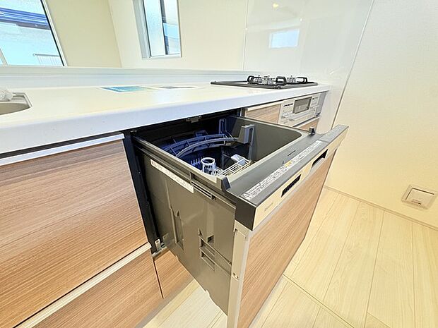 家事時間を短縮できる食洗器付き、毎日の負担を減らしてお料理を楽しめる嬉しい設備です。