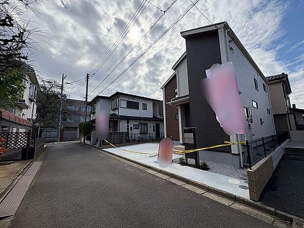 戸建てが立ち並ぶ静かな住宅街。四季折々の移り変わりを感じながら自然と楽しみ、暮らす、そんな毎日を日々の中で感じられる住環境