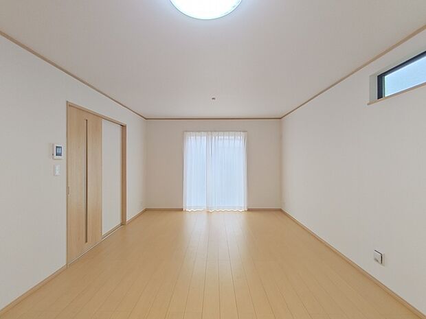 【ＬＤＫ／約16帖】 南向きの土地で陽当たり良好！