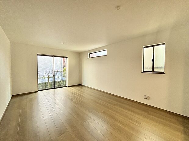 夕食の時間。家族、友人、両親、親戚との会話がより料理を美味しくしてくれる。あっという間に時間が過ぎてしまう居心地の良さは、普段はほっとする空間としてここにあります。 