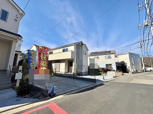 6m幅員の道路に面しておりお車の運転が苦手な方でも安心して出入りいただけます。