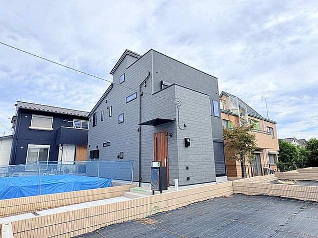 五感で感じる、現地でしかわからない事も沢山ございます。周辺環境なども一緒にご案内いたしますのでお気軽にお問合せください。