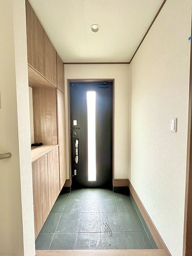 お客様をお迎えする玄関、お家の出入りもスムーズに行えます。 