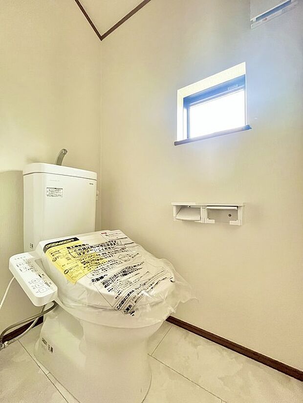 1.2階にそれぞれトレイがございます。朝の混雑時に分散して利用できるほか、ゲスト用としても使い分けることもできます。 