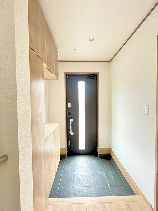 お客様をお迎えする玄関、お家の出入りもスムーズに行えます。 