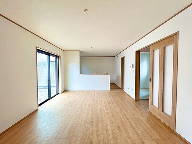 夕食の時間。家族、友人、両親、親戚との会話がより料理を美味しくしてくれる。あっという間に時間が過ぎてしまう居心地の良さは、普段はほっとする空間としてここにあります。