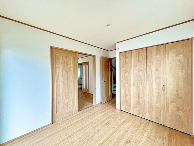 大容量クローゼット付き!家族の成長と共に増える荷物もスッキリ収納。