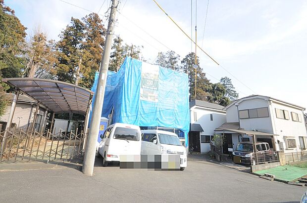 カースペースは1台駐車できます。実際に現地にてご確認ください。 