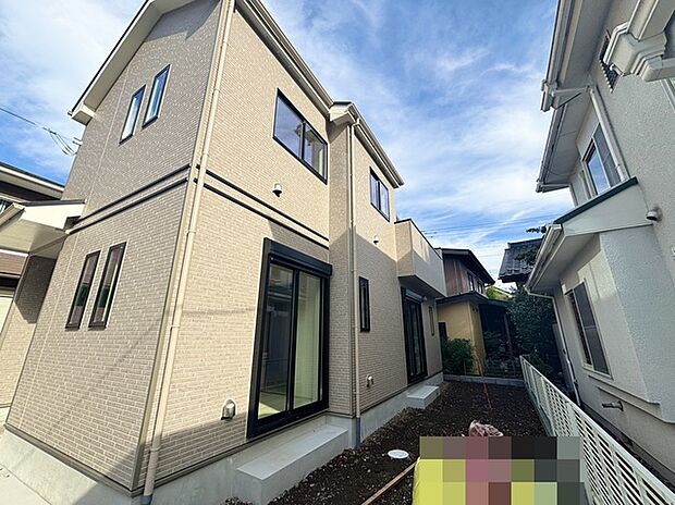 五感で感じる、現地でしかわからない事も沢山ございます。周辺環境なども一緒にご案内いたしますのでお気軽にお問合せください。