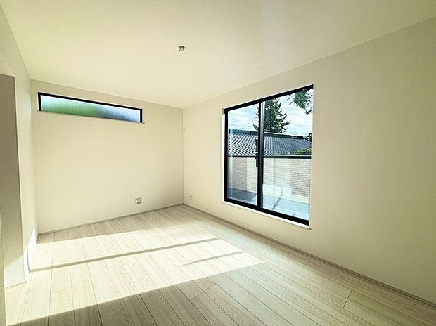 2面採光を確保した明るい室内は、爽やかな風を感じる居心地の良い空間です。