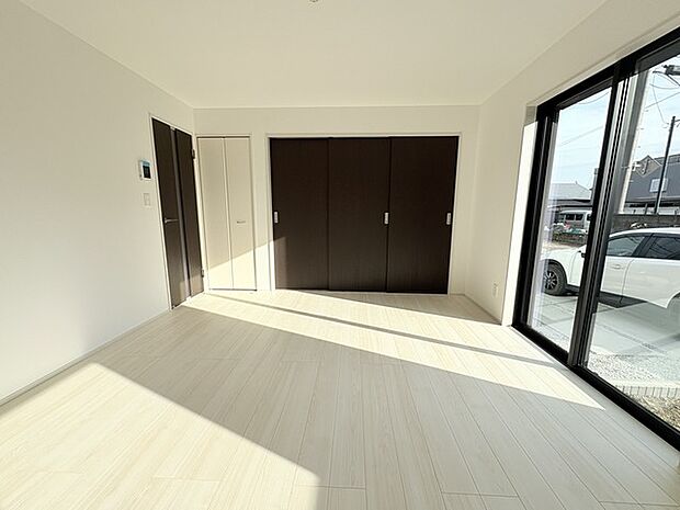 リビングは家具の配置も思いのまま。自由度が高い設計です。