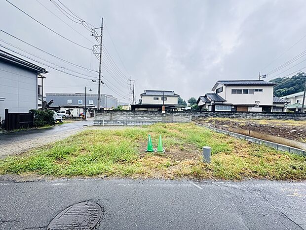 五感で感じる、現地でしかわからない事も沢山ございます。周辺環境なども一緒にご案内いたしますのでお気軽にお問合せください。
