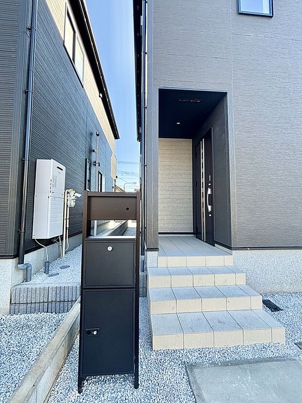 お客様をお迎えする玄関、お家の出入りもスムーズに行えます。 