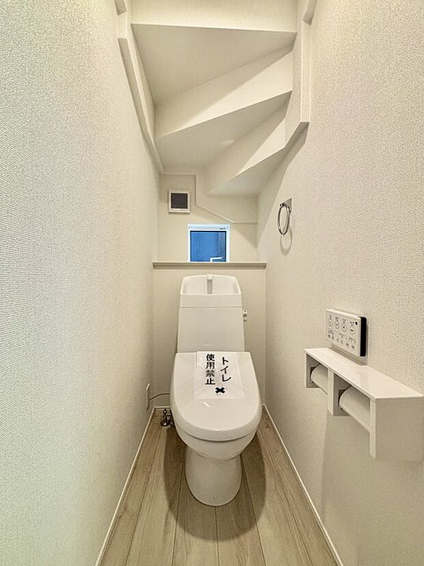 1.2階にそれぞれトレイがございます。朝の混雑時に分散して利用できるほか、ゲスト用としても使い分けることもできます。 