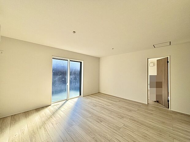 リビングは家具の配置も思いのまま。自由度が高い設計です。 