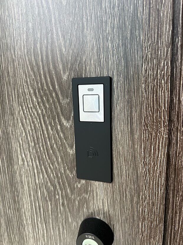 キーレス機能付き玄関ドア