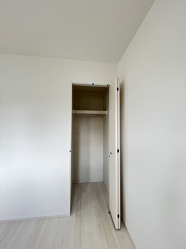 収納スペースが豊富なためお部屋も綺麗に片付きます。