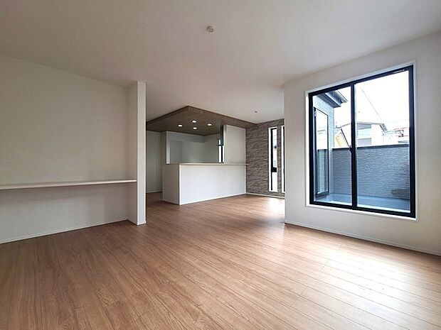 夕食の時間。家族、友人、両親、親戚との会話がより料理を美味しくしてくれる。あっという間に時間が過ぎてしまう居心地の良さは、普段はほっとする空間としてここにあります。