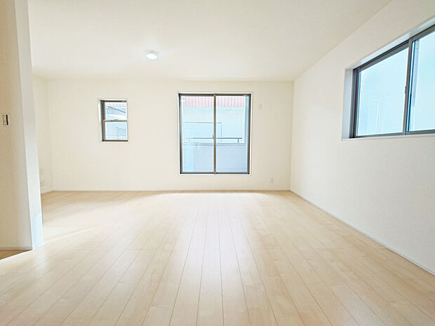 リビングは家具の配置も思いのまま。自由度が高い設計です。