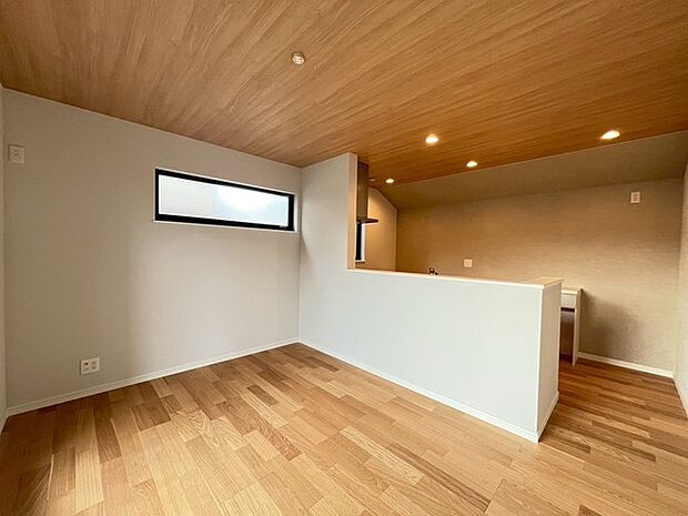 家族が一番集まる場所だから広々としつつも素敵な空間であって欲しい。皆がくつろぐリビングからキッチンまでが一つに繋がる空間。