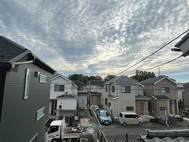 南向きなので日当たり良好です。