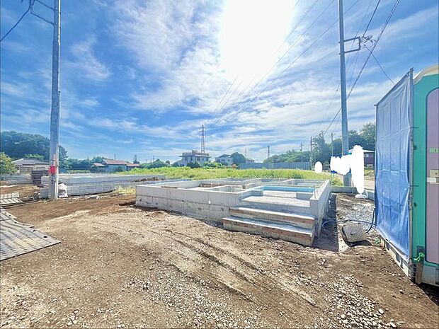 商業施設が徒歩圏内に充実、日々のお買い物も安心な環境です。