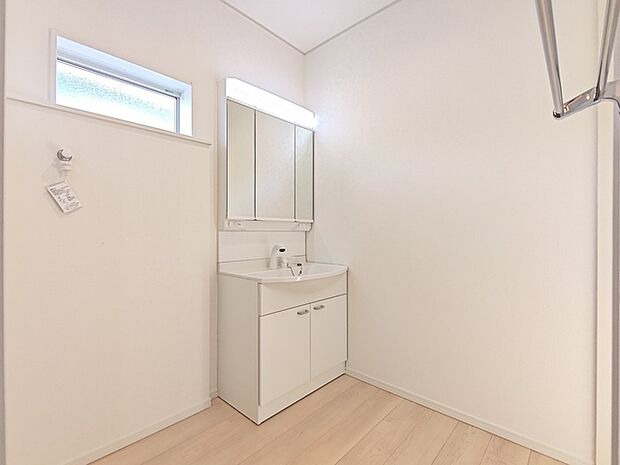 洗面脱衣室は約1坪の広さを確保しました。