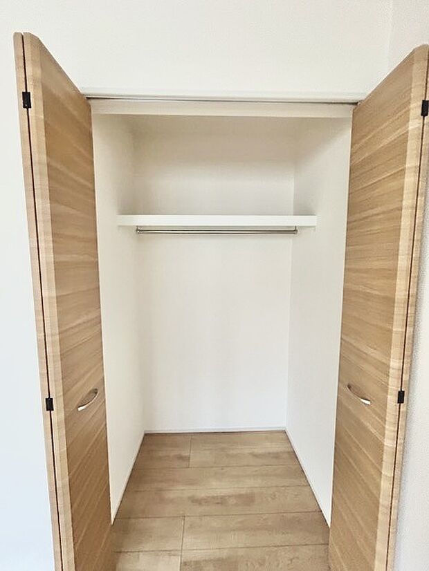 収納豊富な間取りで家の中がスッキリ片付きそうです。 