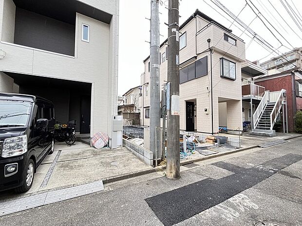 商業施設が徒歩圏内に充実、日々のお買い物も安心な環境です。 