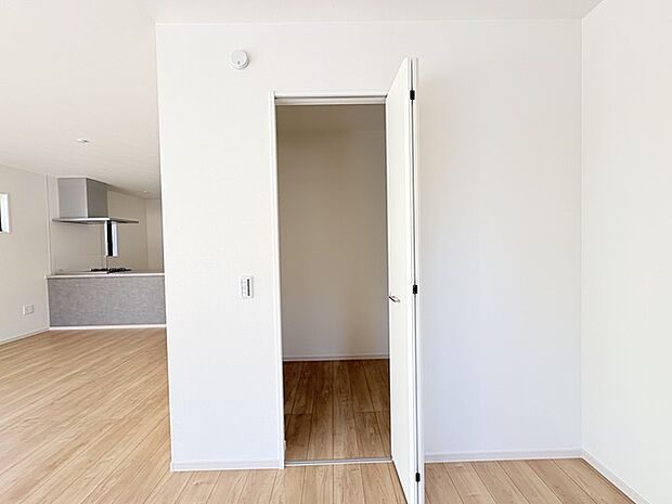 収納豊富な間取りで家の中がスッキリ片付きそうです。