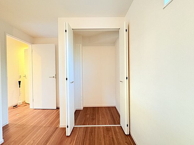 収納豊富な間取りで家の中がスッキリ片付きそうです。