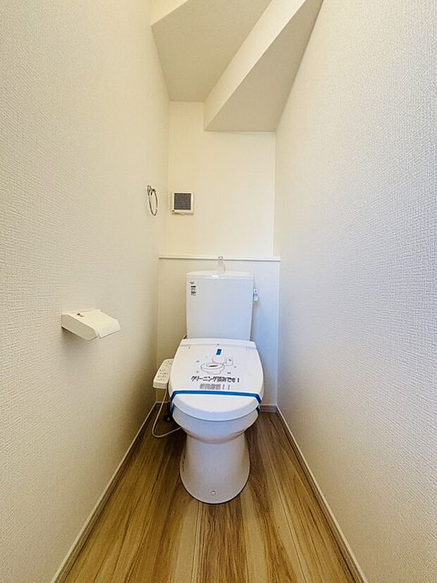 1.2階にそれぞれトレイがございます。朝の混雑時に分散して利用できるほか、ゲスト用としても使い分けることもできます。