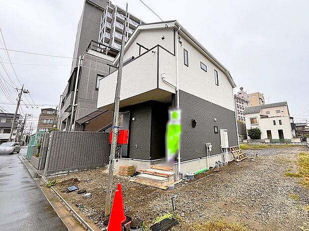 完成物件だから、引っ越したあとの配置や動線も分かりやすい。三浦屋東伏見店まで徒歩1分（訳80ｍ）の近さ。