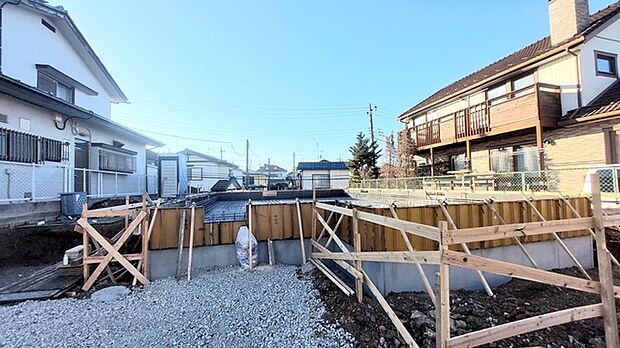 セカンドカーや来客時にも便利なカースペース2台分ございます。