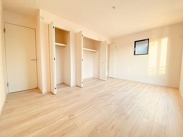 大容量クローゼット付き!家族の成長と共に増える荷物もスッキリ収納。