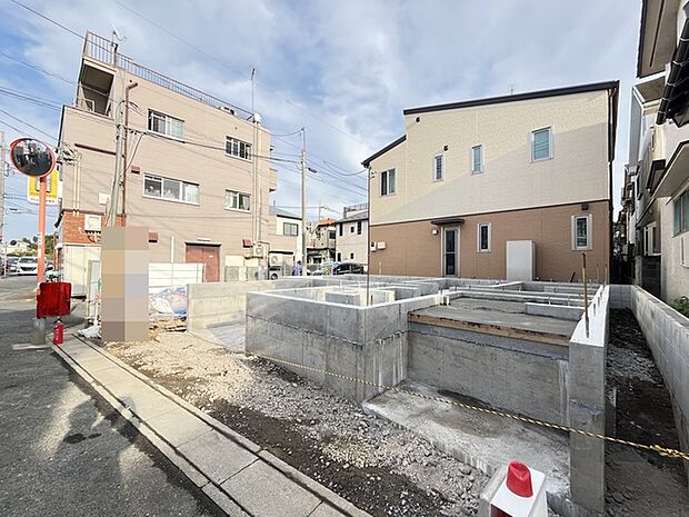 商業施設が徒歩圏内に充実、日々のお買い物も安心な環境です。