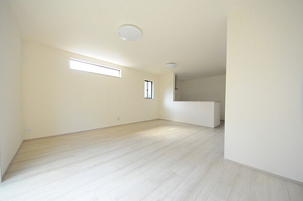 キッチンはオープンカフェスタイルだからリビングとの一体感はバッチリ。毎日のお料理時間も楽しくなりそうです。