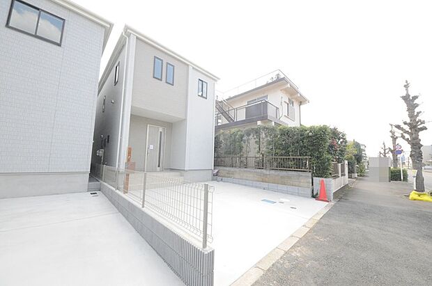 五感で感じる、現地でしかわからない事も沢山ございます。周辺環境なども一緒にご案内いたしますのでお気軽にお問合せください。