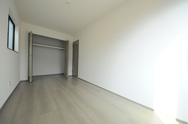 大容量クローゼット付き!家族の成長と共に増える荷物もスッキリ収納。