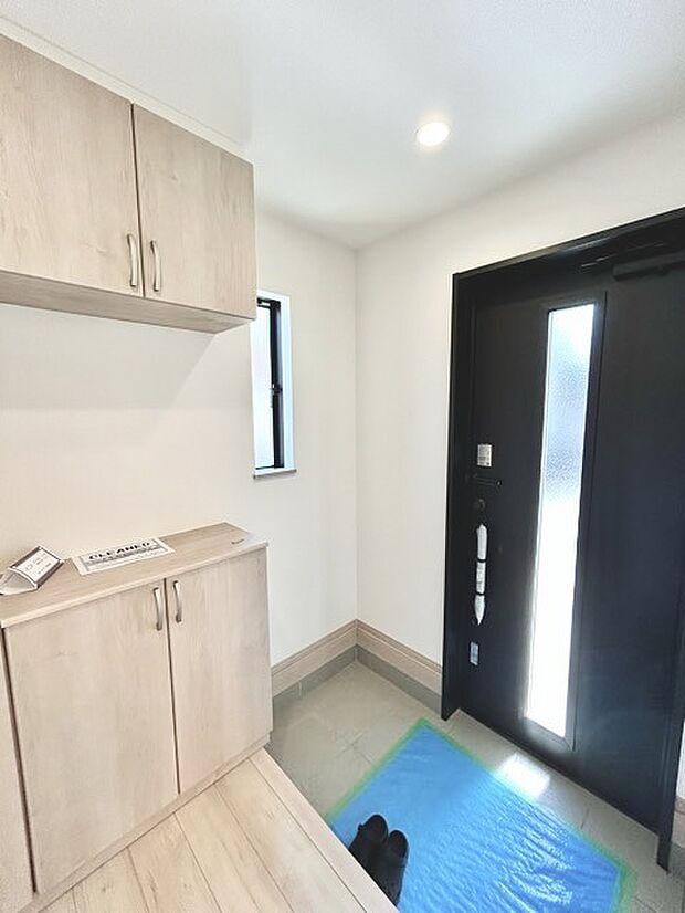 お客様をお迎えする玄関、お家の出入りもスムーズに行えます。