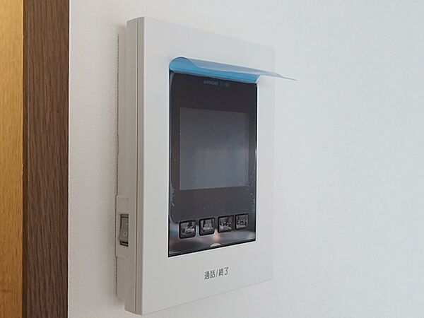 来訪者の顔が見えて安心のＴＶモニター付インターホン。