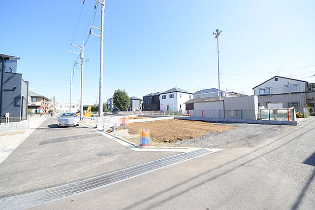 商業施設が徒歩圏内に充実、日々のお買い物も安心な環境です。 