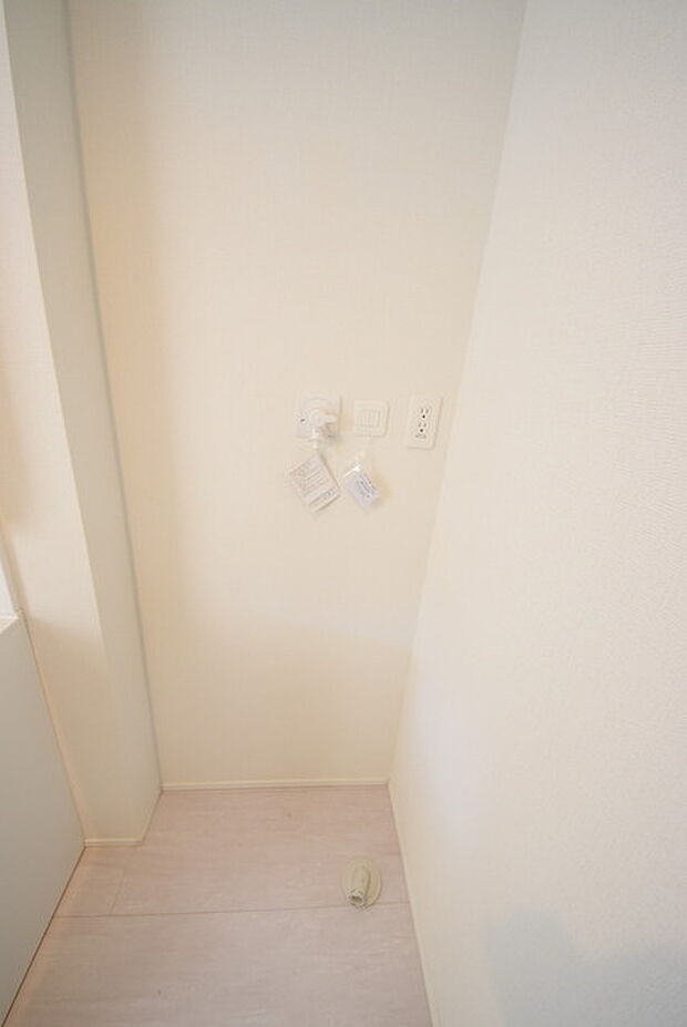 ゆとりの洗面スペースで朝の身支度もスムーズに行えます。