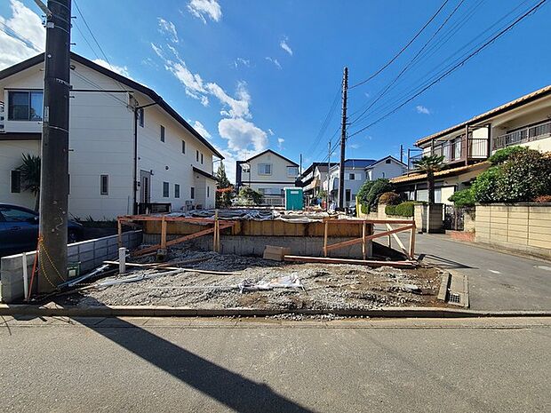 五感で感じる、現地でしかわからない事も沢山ございます。周辺環境なども一緒にご案内いたしますのでお気軽にお問合せください。