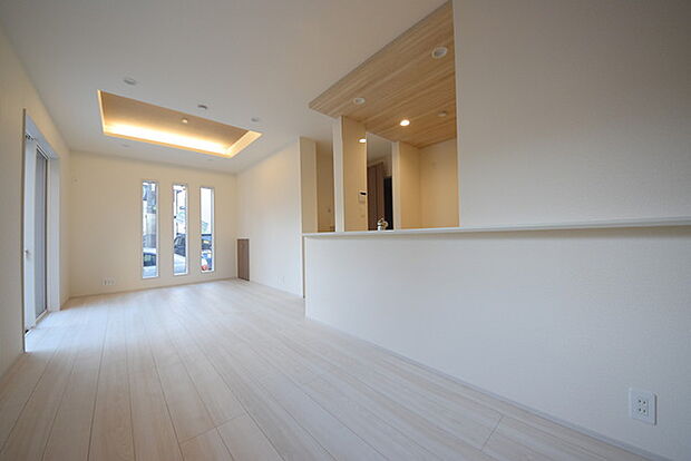 夕食の時間。家族、友人、両親、親戚との会話がより料理を美味しくしてくれる。あっという間に時間が過ぎてしまう居心地の良さは、普段はほっとする空間としてここにあります。