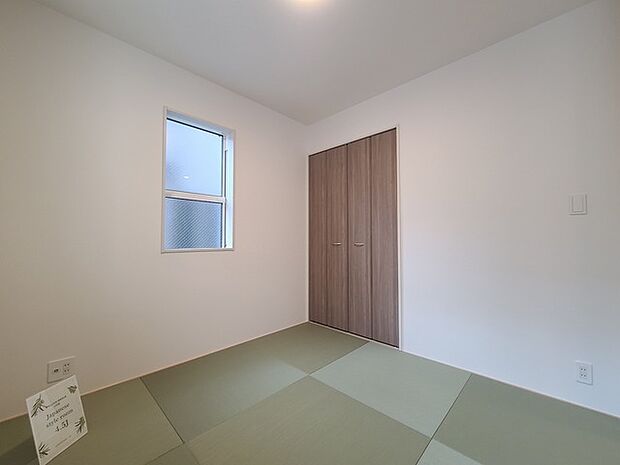 和室があるとやはりどこか心落ち着いてしまいます。客間としてもちょうど良い約4.5帖。