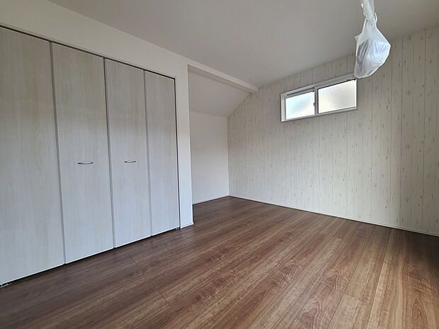 大容量クローゼット付き!家族の成長と共に増える荷物もスッキリ収納。